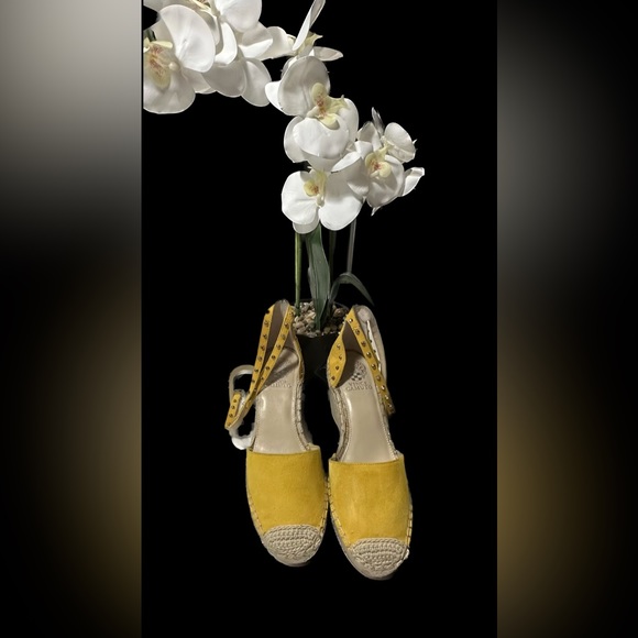 ‼️SOLD‼️ Vince Camuto Studded Espadrille Wedge - Picture 4 of 5